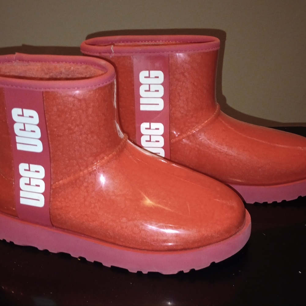 UGG Women's Classic Clear Mini Fashion Boot, Hibiscus Red & Pink, Size 6